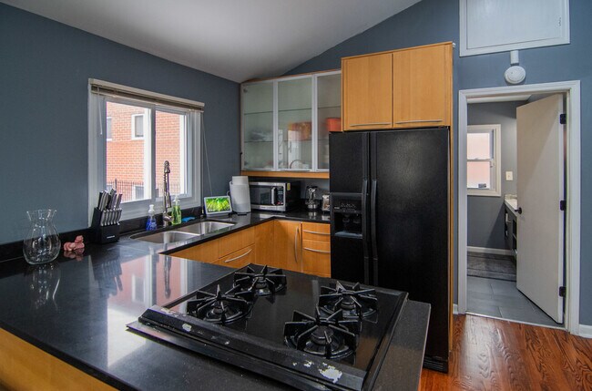 Foto del edificio - 1111 S Campbell Ave