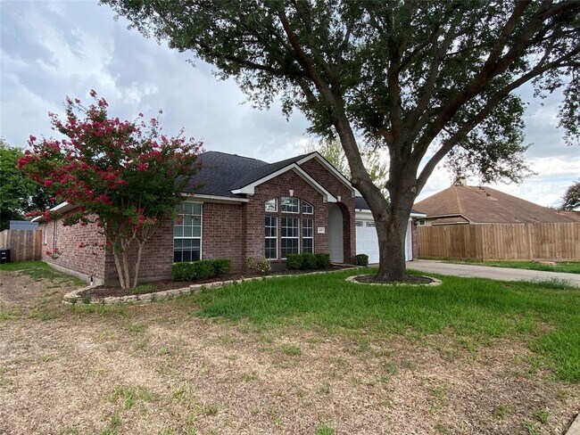 Building Photo - 6203 Sandy Valley Dr