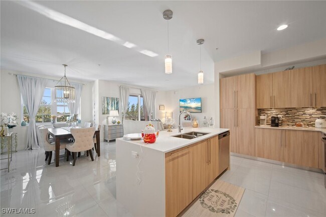 Foto del edificio - 15901 Pointe Cir