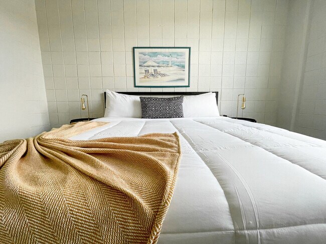 Building Photo - 2515 Burnet Ave