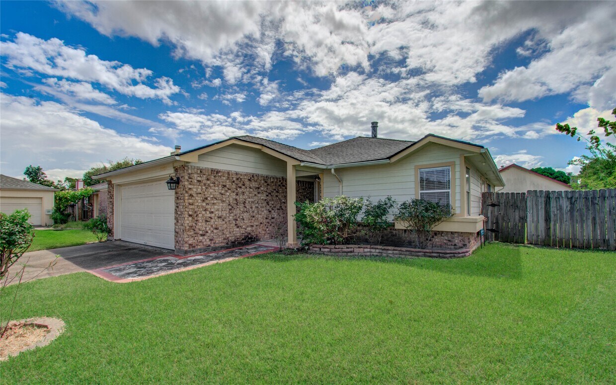 Foto principal - 11323 Windmark Dr