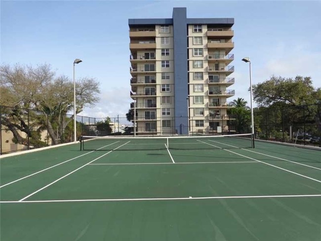 Foto del edificio - 1625 SE 10th Ave