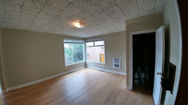 Building Photo - 3911 4th Ave NE