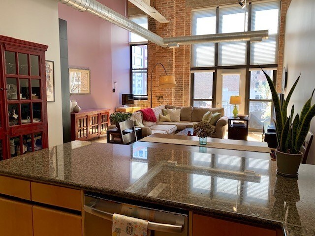 Foto principal - 203 S Sangamon St