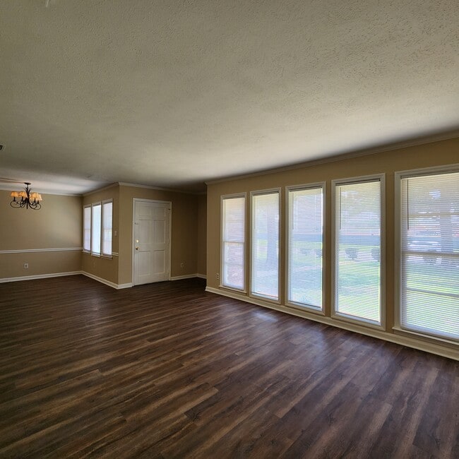 Building Photo - 432 Kingswood Ct