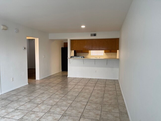Building Photo - Lindsay and McKellips: Mesa, 2 bed, 2 bath...