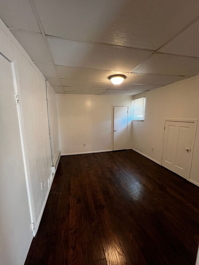 Building Photo - Move in special $1100.00 off and Rest of O...