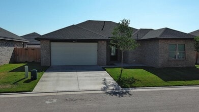 Building Photo - 1104 Osprey Dr