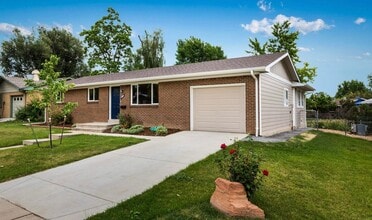 Building Photo - 1808 Queens Dr
