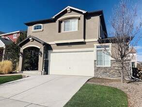 Building Photo - 8284 Cypress Wood Dr