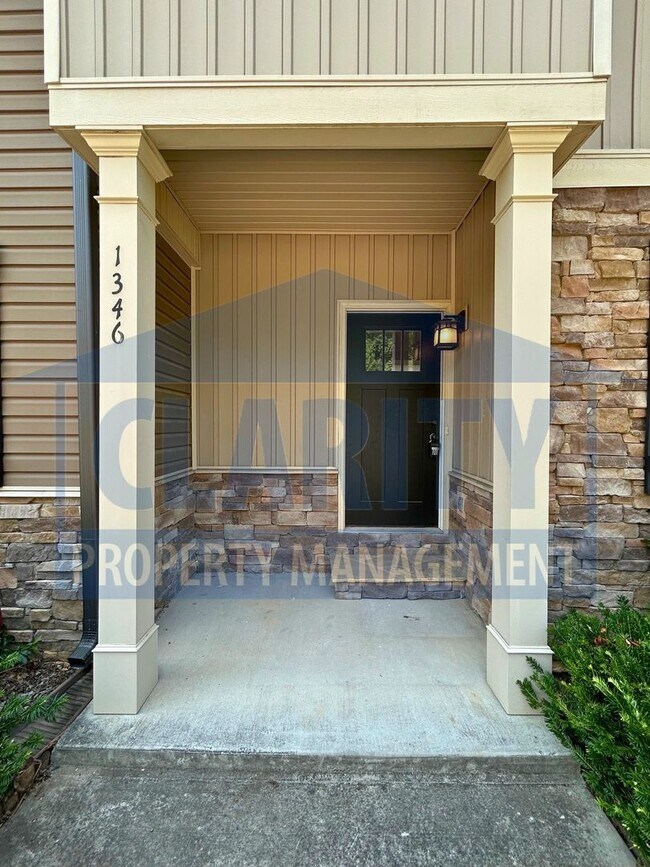 Foto del edificio - Modern 2-bedroom, 2.5-bath townhome
