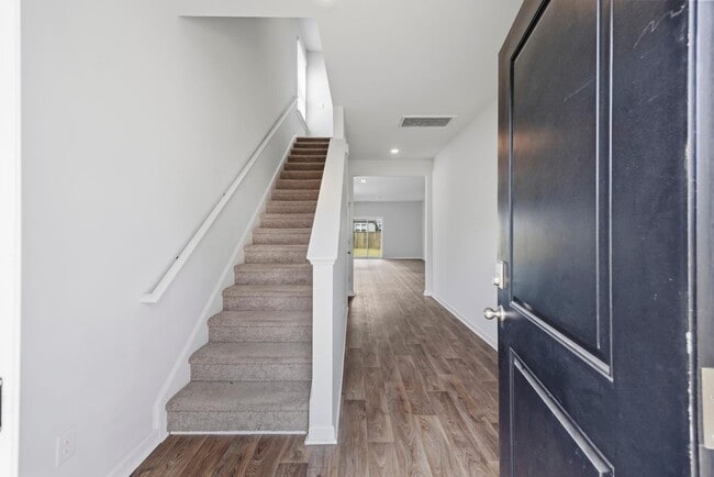 Building Photo - 309 Black Birch Dr