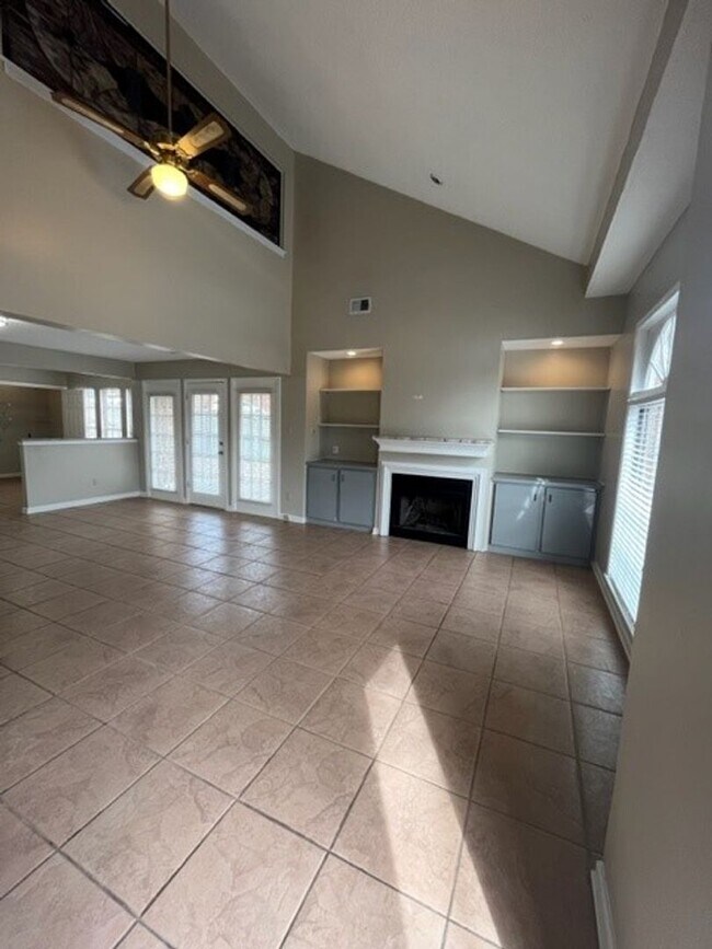 Building Photo - 3BR/2BA Cordova Home.  Over 1,800 square f...