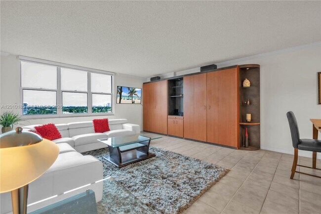 Foto del edificio - 2501 S Ocean Dr