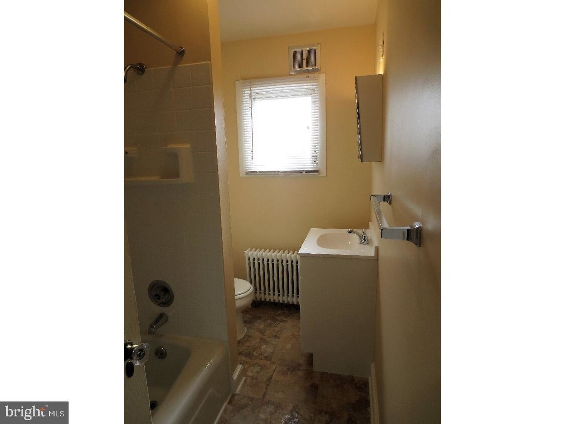 Primary Photo - 350 Haddon Ave
