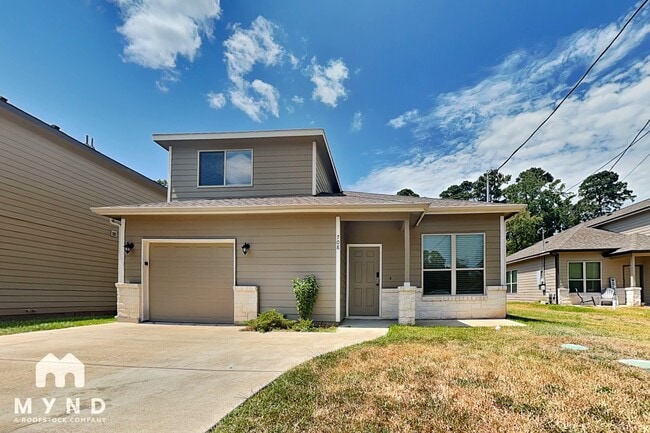 Building Photo - 708 Crystal River