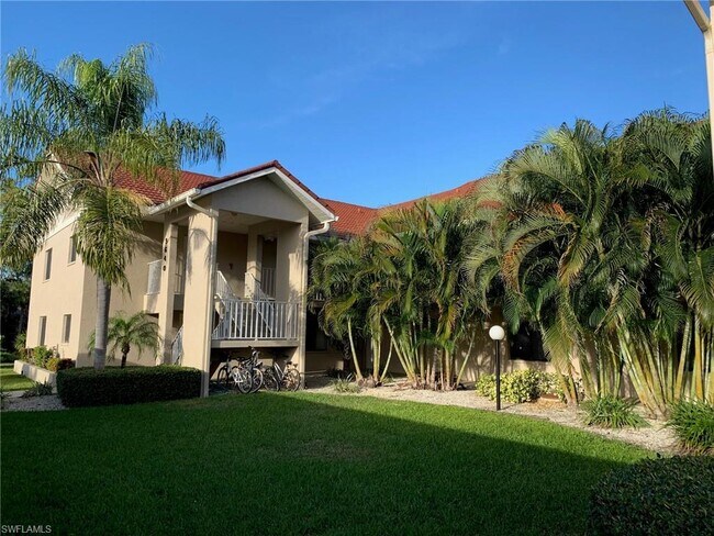 Foto del edificio - 9640 Windsor Gardens Ln