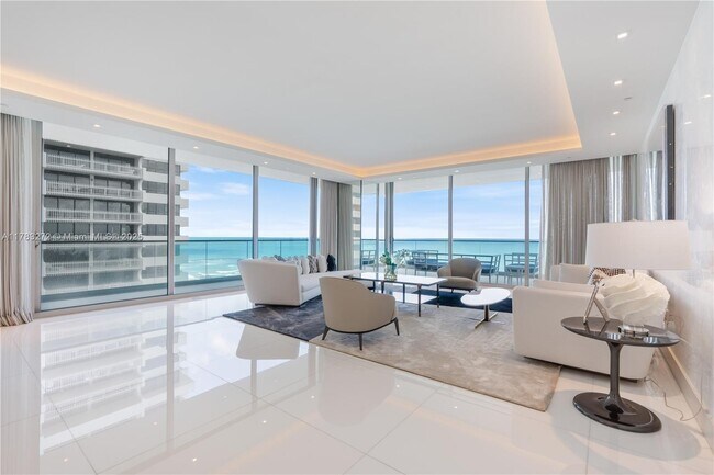 Foto del edificio - 10203 Collins Ave