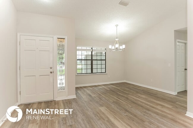 Building Photo - 8891 Ivymill Pl N