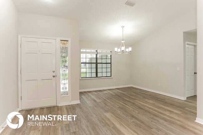 Foto del edificio - 8891 Ivymill Pl N