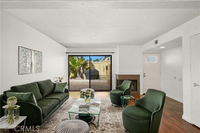 Primary Photo - 25712 Le Parc