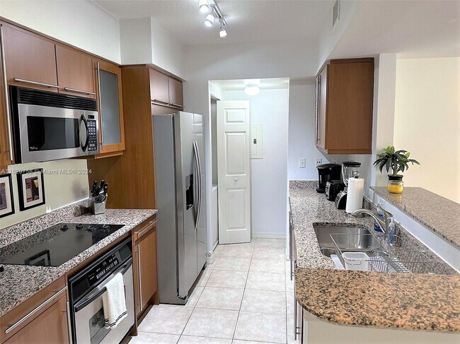 Foto del edificio - 2080 S Ocean Dr