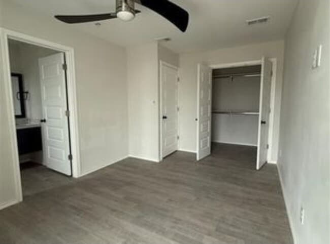 Foto del edificio - 1626 W B St