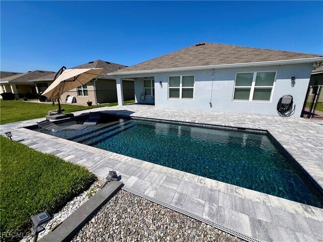 Building Photo - 10293 Silver Pond Lane