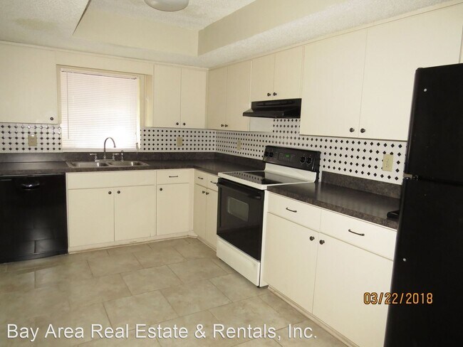 Building Photo - 3 br, 2 bath House - 10017 1/2 N Myrtle St