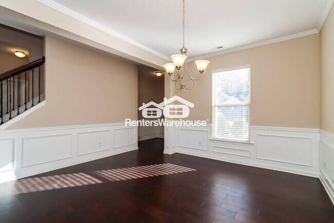 Foto del edificio - Grand 4 Bed x 2.5 Bath Home In Fairburn