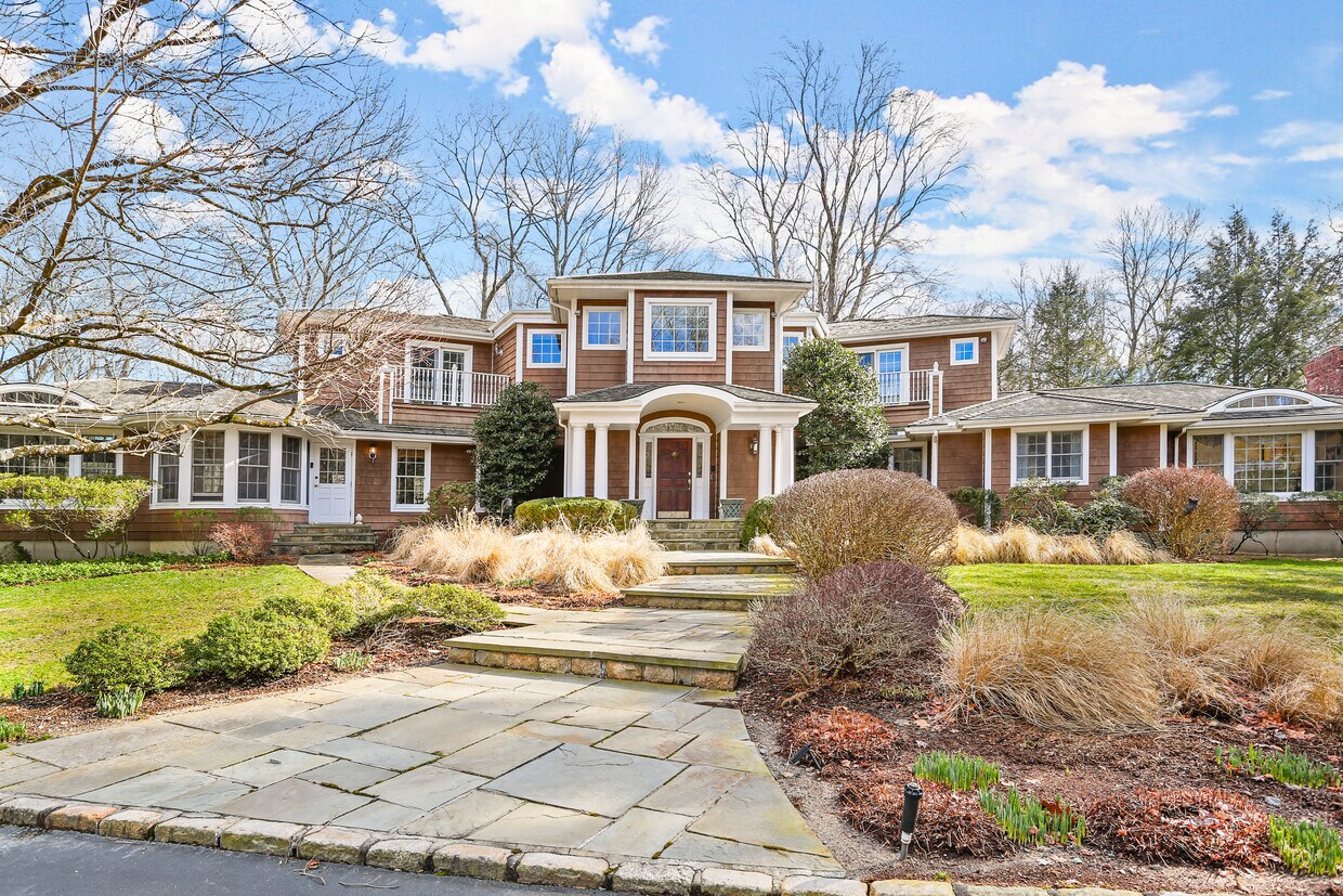 Foto principal - 41 Lake Wind Rd