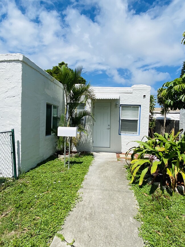 Building Photo - 4717 Garden Ave