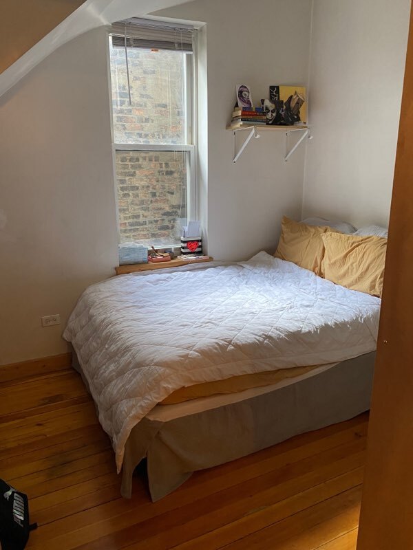 Building Photo - 2016 W 22nd Pl