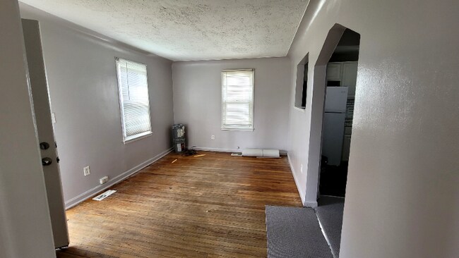 Building Photo - 26776 Lenox Ave