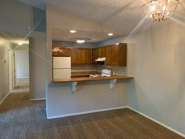 Building Photo - Briarcliff Condo (Shameika)