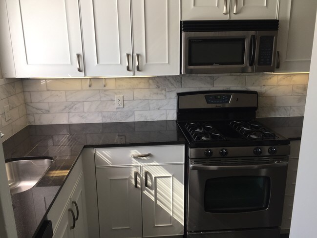 Foto del edificio - 10 Bucareli Dr