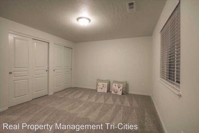 Foto del edificio - 3 br, 2 bath House - 3001 Duval Loop