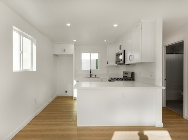 Building Photo - 2240 S Burnside Ave