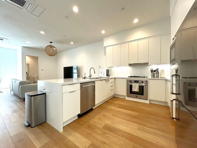 Foto del edificio - 10917 1/2 Otsego St