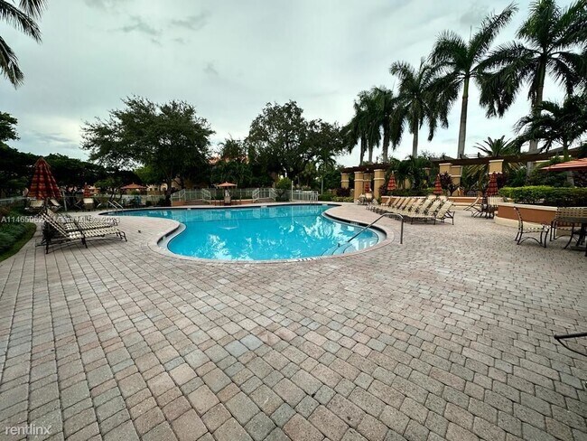 Building Photo - 3 br, 2.5 bath Townhome - 4922 Windward Wa...