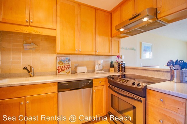 Building Photo - 903 Pelican Ct