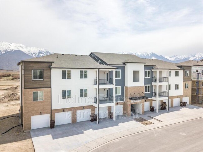 Building Photo - 770 N 260 W