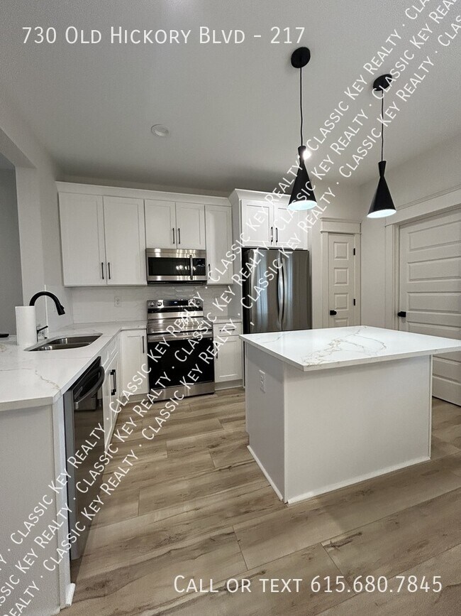 Foto del edificio - 730 Old Hickory Blvd