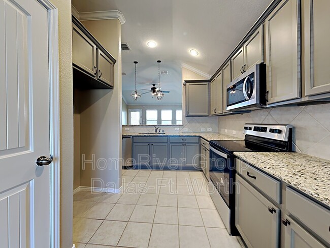 Building Photo - 14421 Mainstay Way