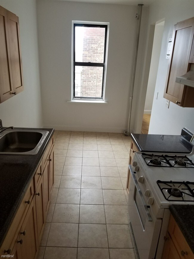 Foto del edificio - 2 br, 1 bath  - 2857 Sedgwick Ave