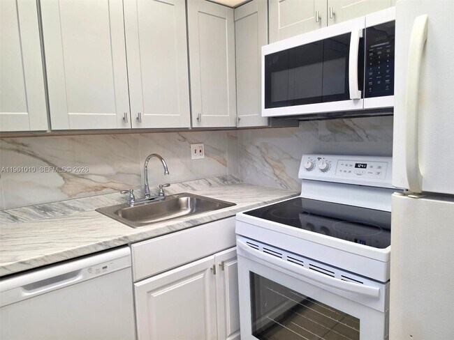 Foto del edificio - 5921 Washington St