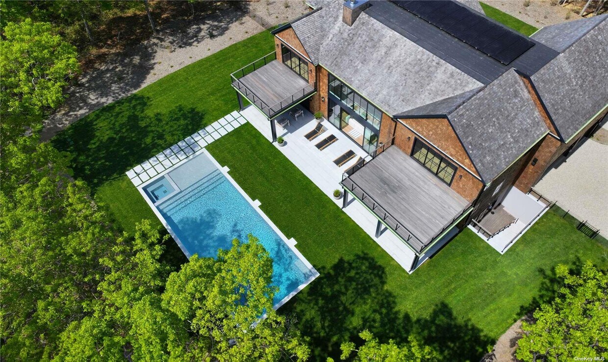 Primary Photo - 780 Sagg Rd