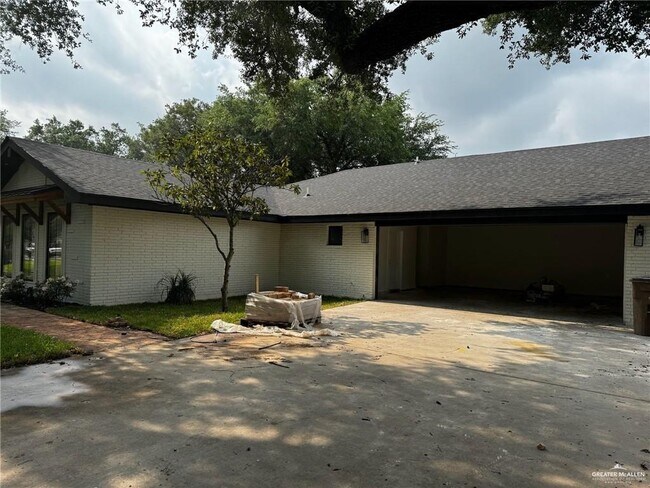 Foto del edificio - 24 Susan Dr