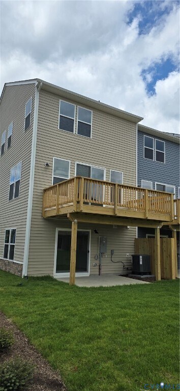 Building Photo - 567 Sybil St