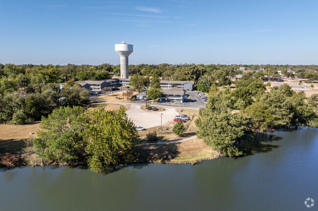 Vista de Lakeside desde City Lake - Lakeside Apartments